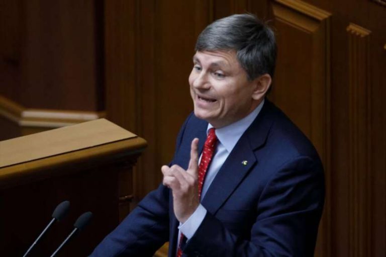Артур Герасимов: біографія від полтавських ланів до лідерства у Верховній Раді