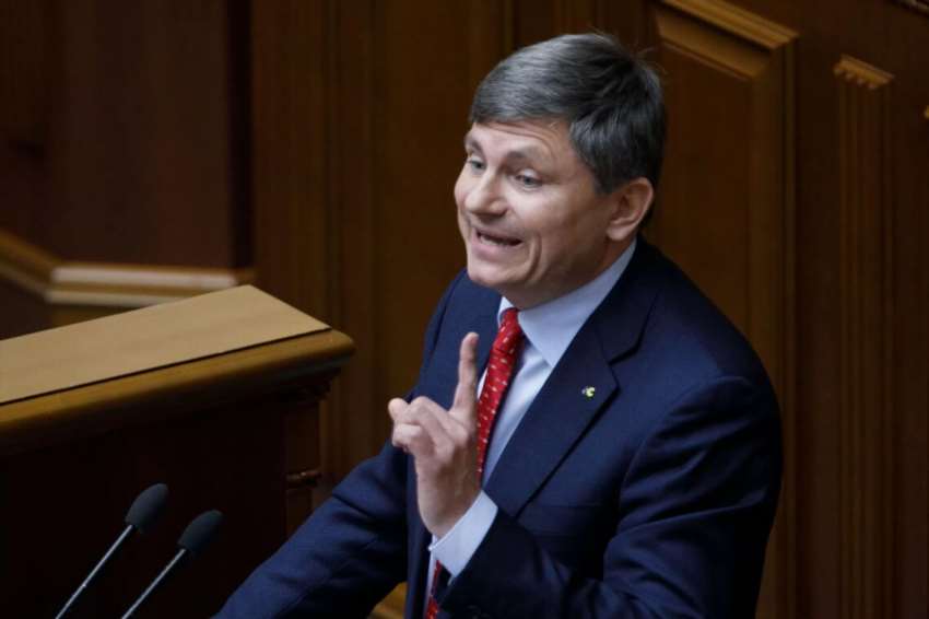 Артур Герасимов: біографія від полтавських ланів до лідерства у Верховній Раді