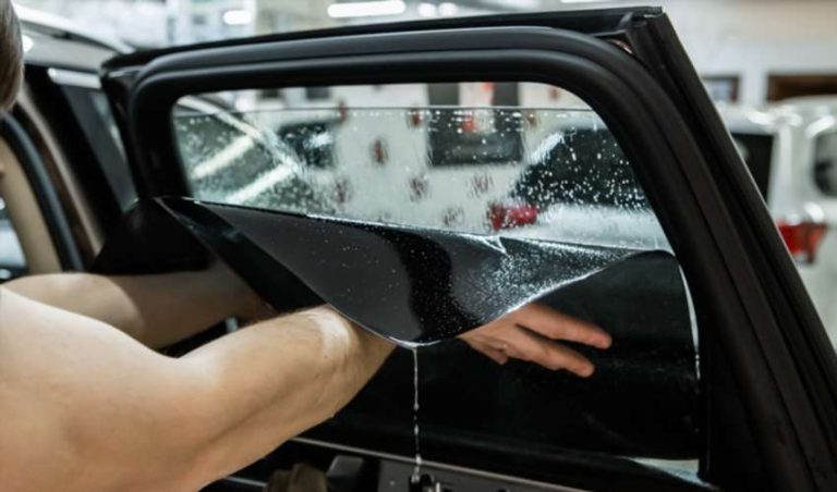 Затемнити скло автомобіля без допомоги майстра: повний практикум