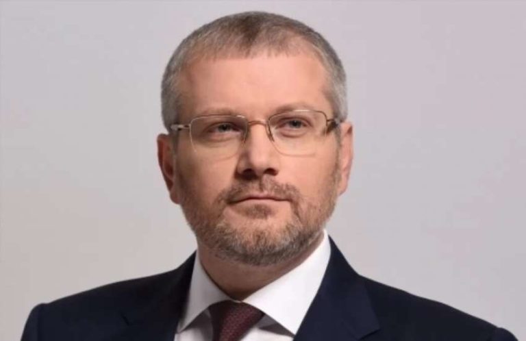 Олександр Вілкул шлях від шахтаря до оборонця Кривбасу