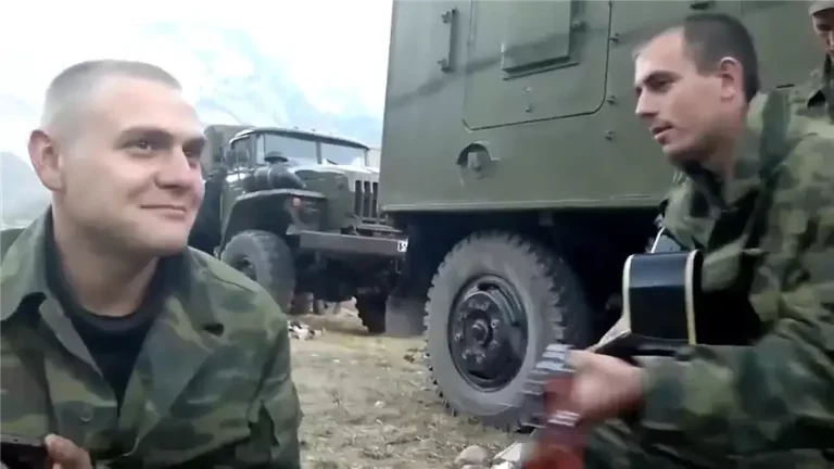 Ратмір Александров біографія - шлях голосу, який об'єднав армійську реальність