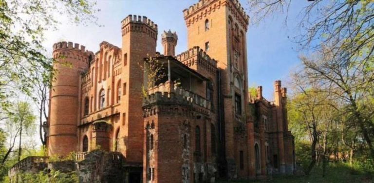 Замки Черкащини стародавні мури та таємниці Середньовіччя