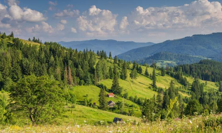 Куди поїхати на вихідні 20+ ідей для подорожі Україною
