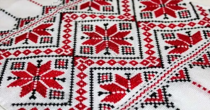 Вишитий підпис: закодовані імена в українському орнаменті