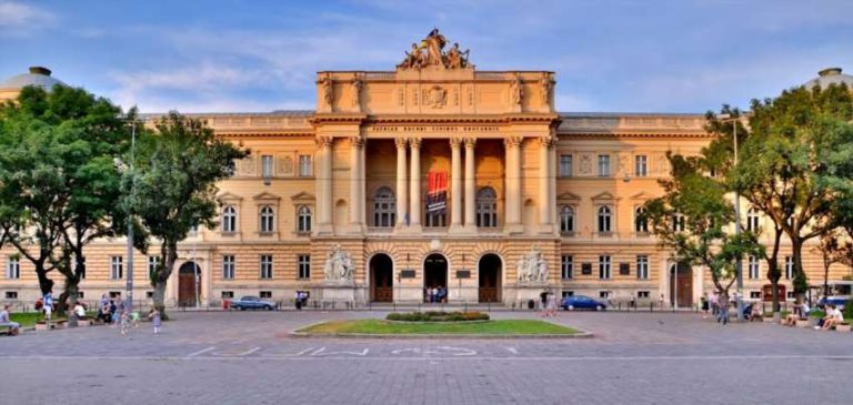 Як диплом єзуїтів став державним указом: народження університету 1661 року