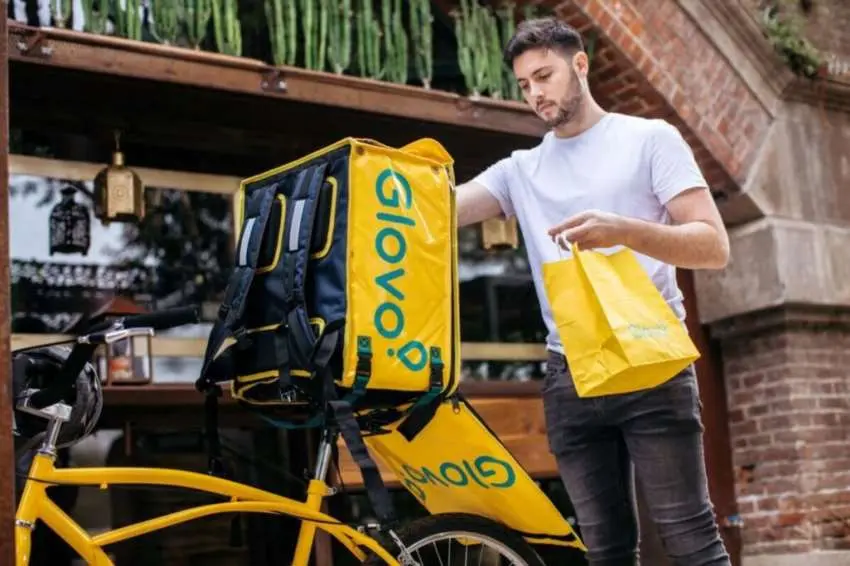 Чому у каталозі Glovo досі немає McDonald's: угоди, зони та хвиля попиту, що все змінили