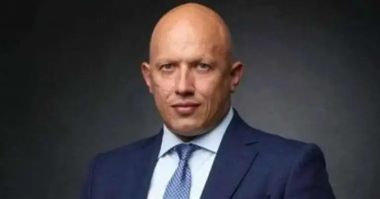Ігнатенко Євгеній Олександрович: Біографія Морського Лідера та Політика