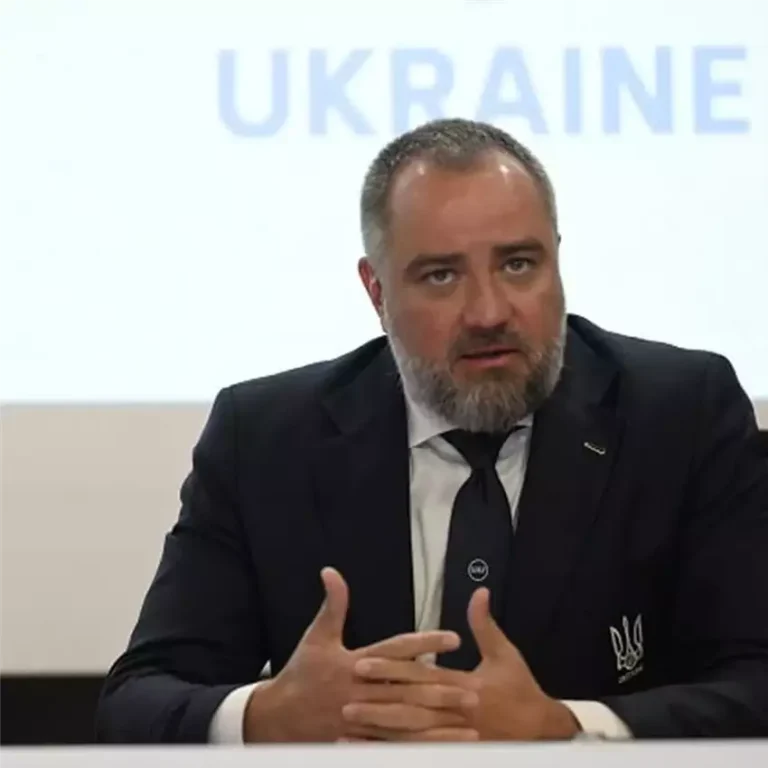 Павелко Андрій: дніпровські заводи, влада в УАФ і кримінальна справа